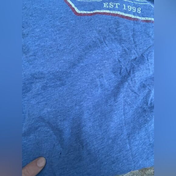 VINEYARD VINES EVERYDAY SHOULD FEEL THIS GOOD BLUE TEE SMALL - Picture 8 of 8